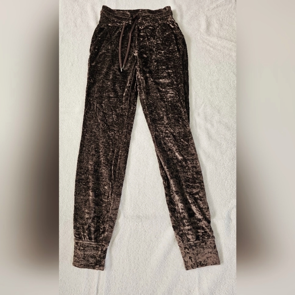 Lululemon Velvet Brown Drawstring Jogget Pant sz 2